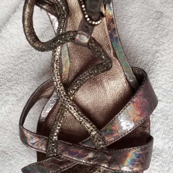 Shoes - Picture 4 of 5